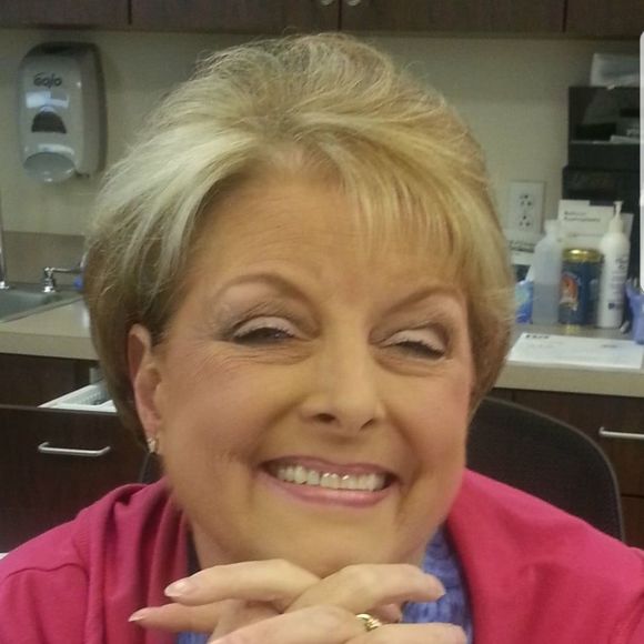 Meet your Posher, Jackie - Picture 1 of 1